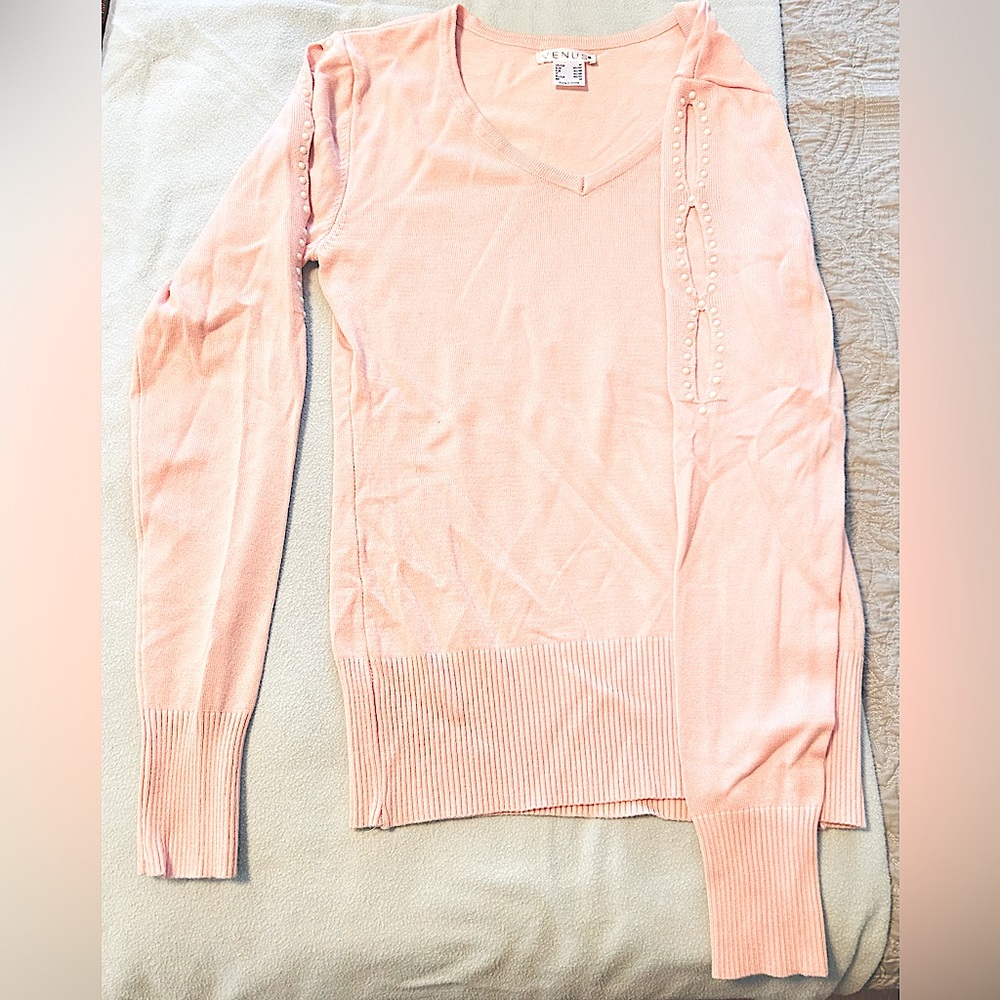 Light pink, v neck sweater - from Venus